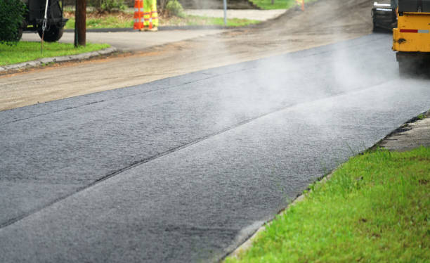 Best Driveway Paving Contractor  in Saginaw, TX